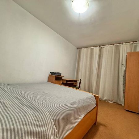 Апартаменти З 2-Ма Кімнатами В 5 Хвилинах Від М. Печерська Kiev Extérieur photo